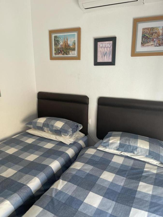 Amazing Villamartin House Sleeps 6 With Pool Villacosta Exteriör bild