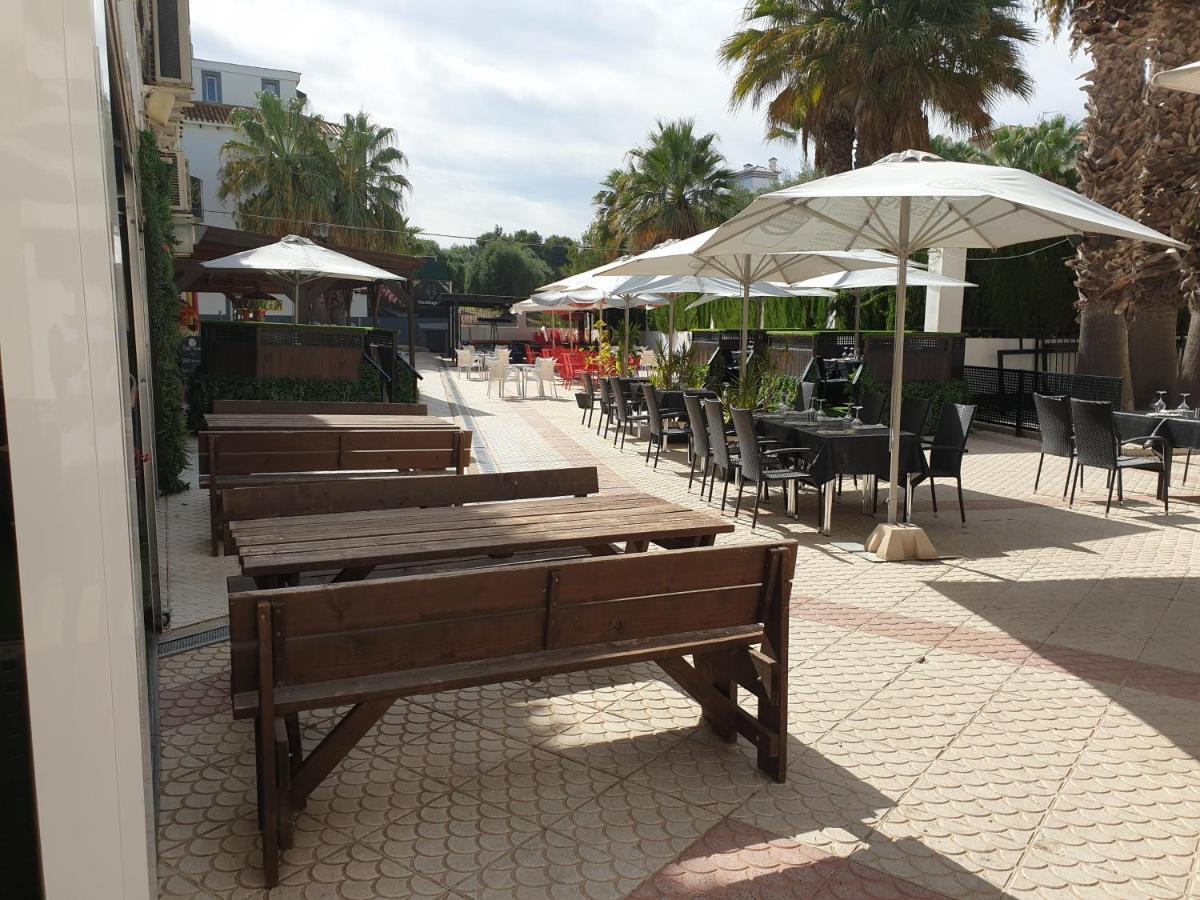 Amazing Villamartin House Sleeps 6 With Pool Villacosta Exteriör bild